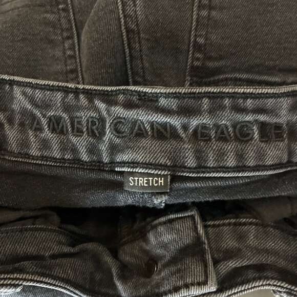 American Eagle Womens Size 4 Black High Rise Mom Jeans Tapered Leg Denim - Picture 4 of 7